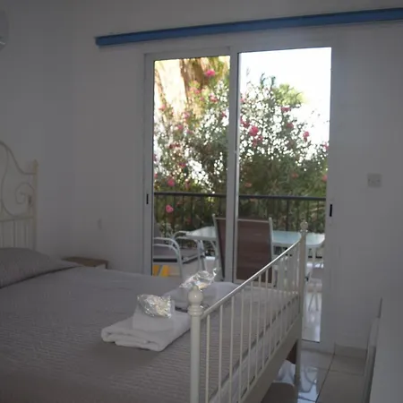One Bedroom Apartment, Molos Complex - By Imh Travel & Tours Пафос